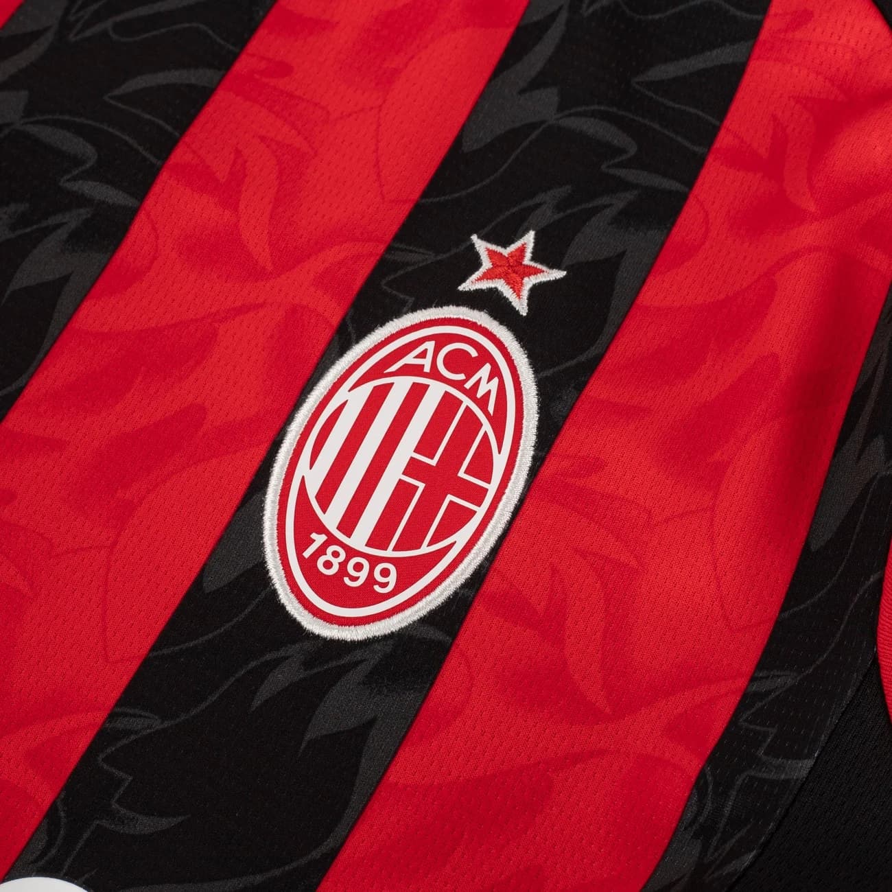 Camisa do Milan I 25 Torcedor Puma Infantil