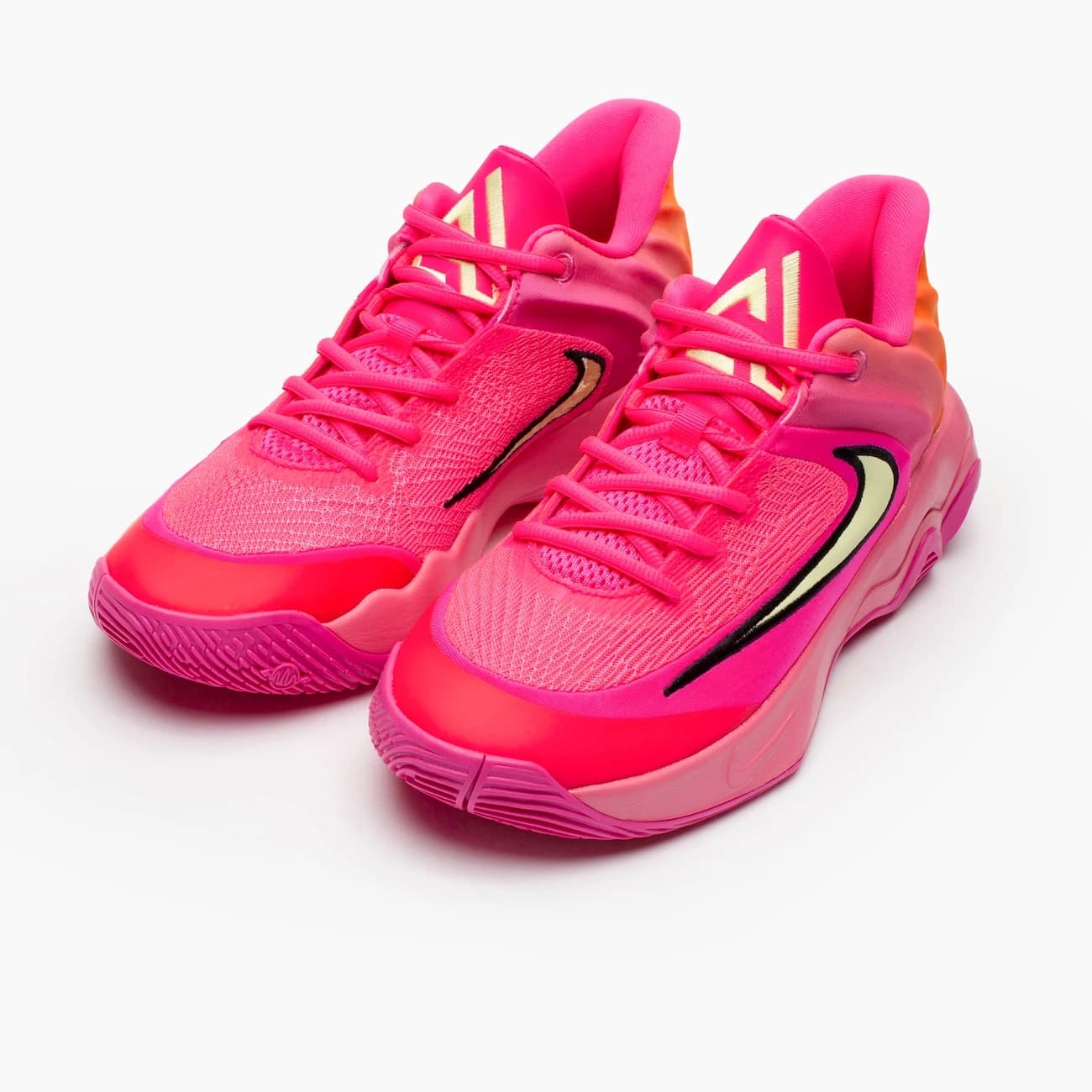 Tênis Nike Giannis Immortality 4 Masculino - Rosa/Roxo