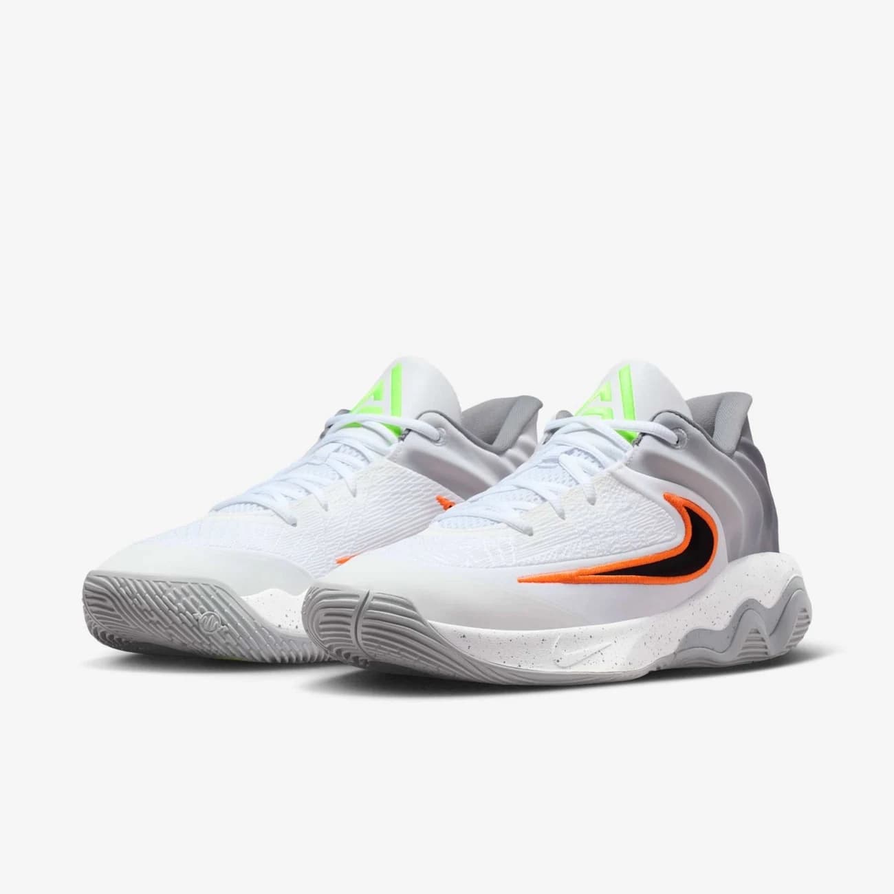 Tênis Nike Giannis Immortality 4 Masculino - Branco/Cinza