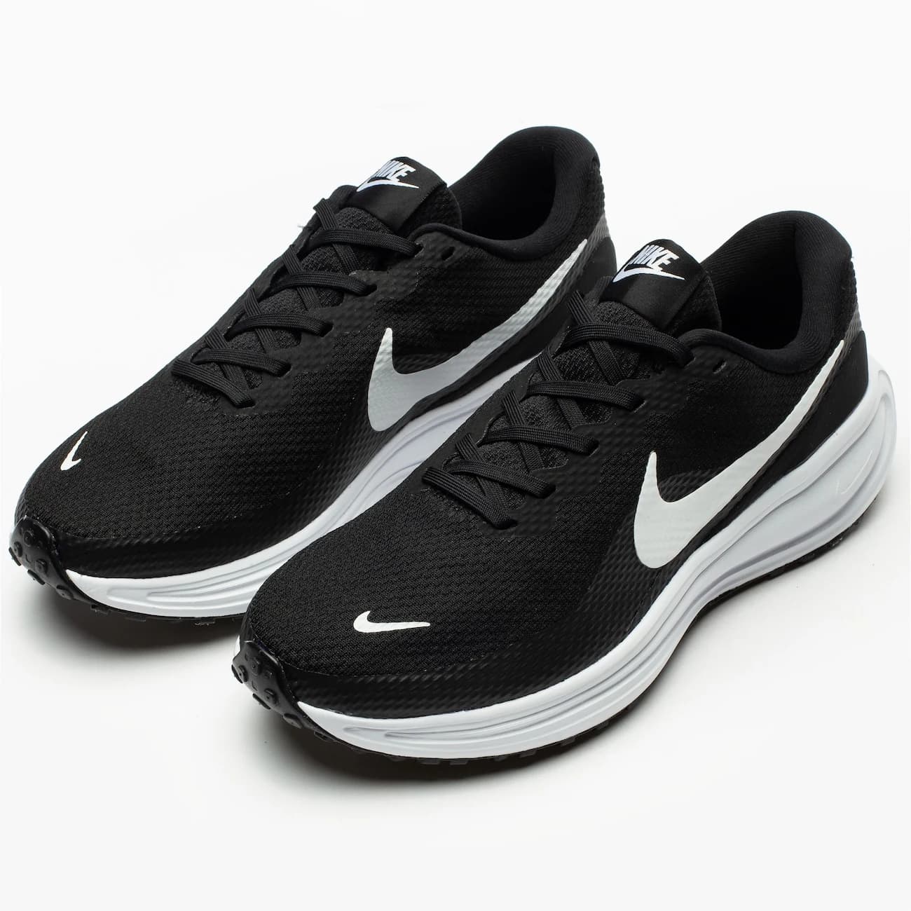 Tênis Feminino Nike Revolution 8 - Preto/Branco