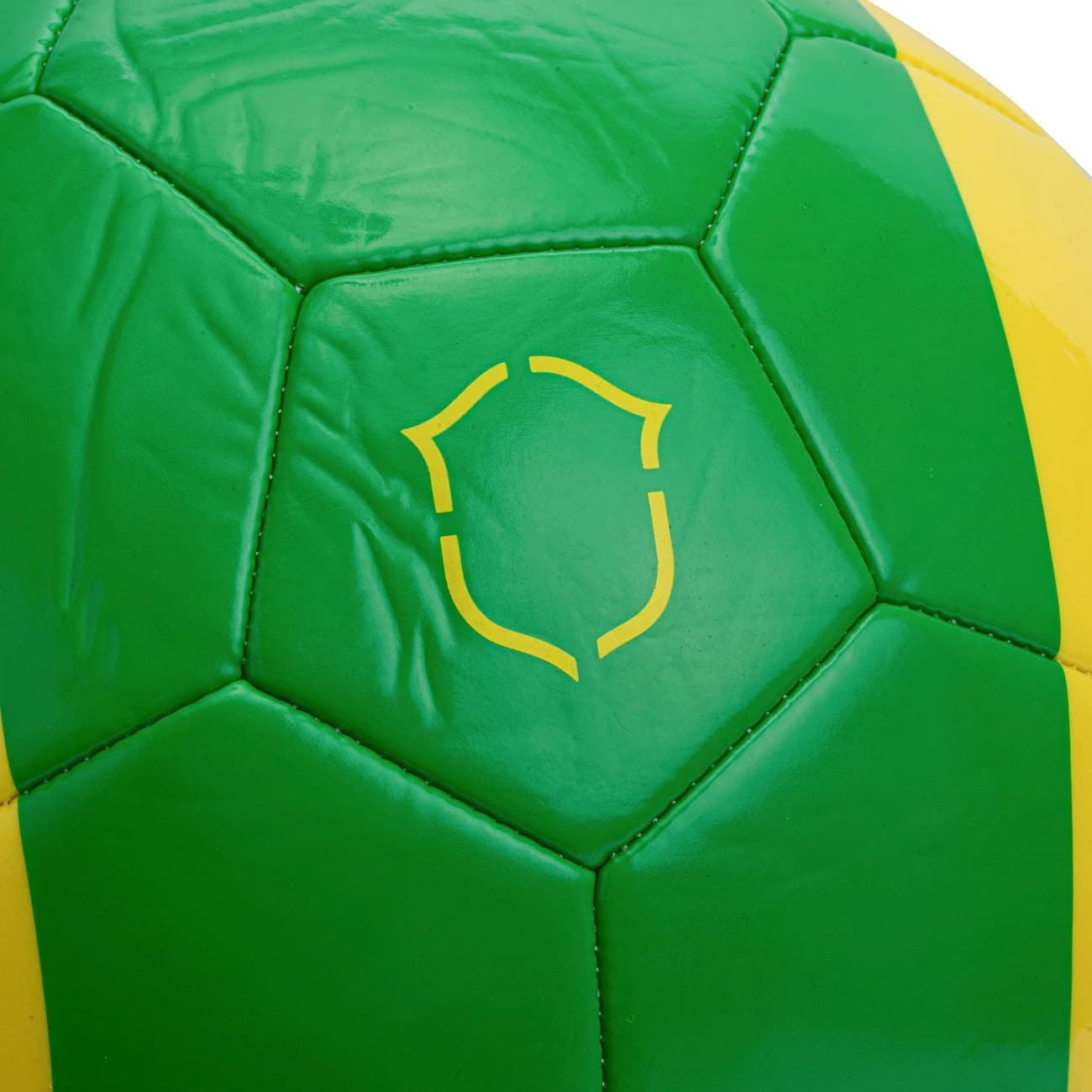 Bola de Futebol Seleção do Brasil CBF Escudo - Verde/Amarelo
